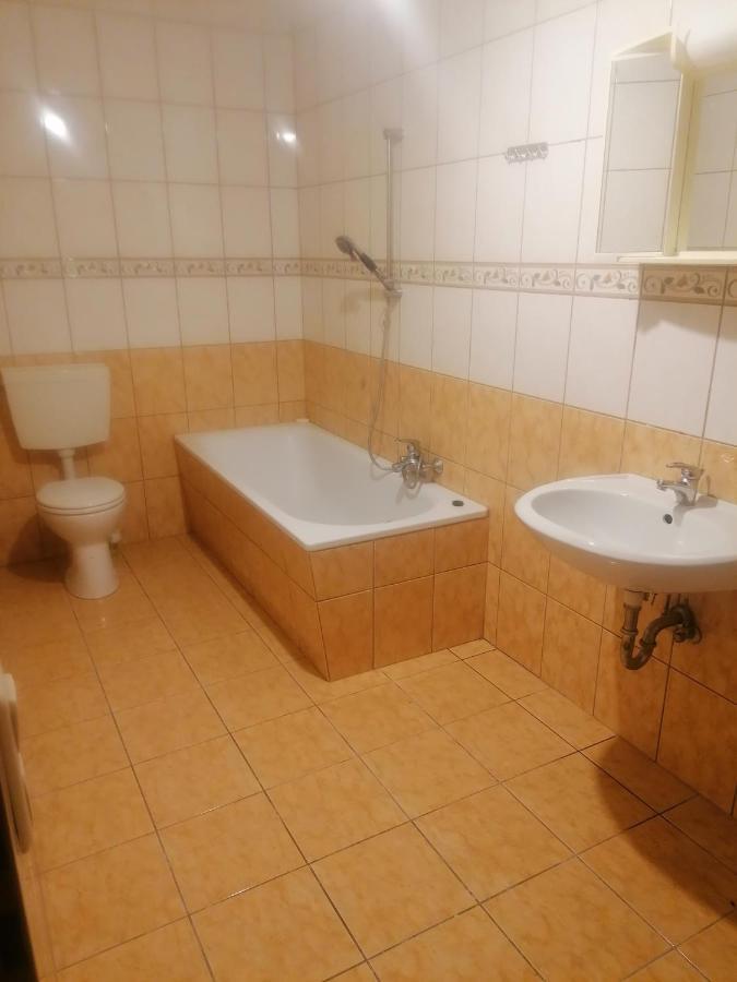 Gaestehaus An Der Warnow Appartement Schwaan Buitenkant foto